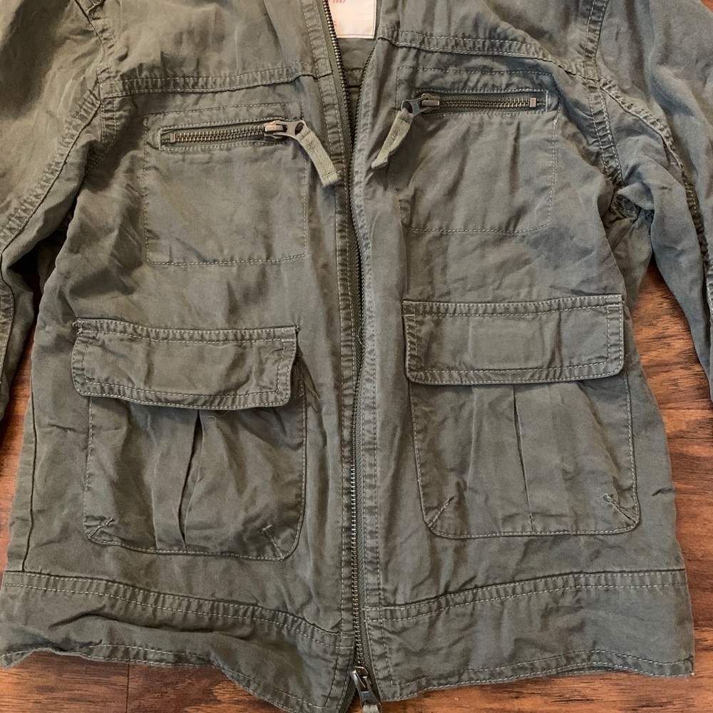 Cropped Cargo Jacket - Picture 2 of 3